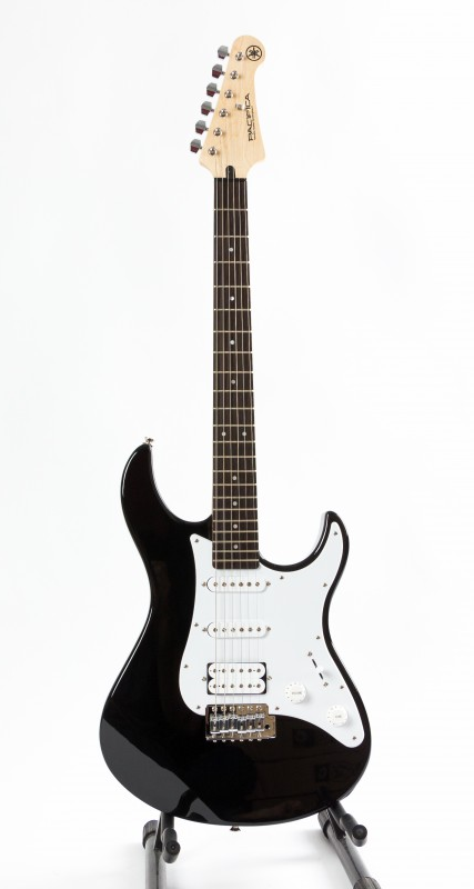 YAMAHA PACIFICA012 – The Xound